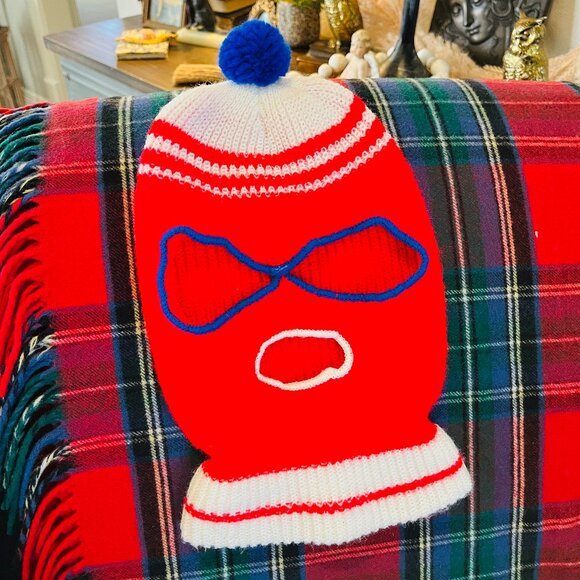 *SOLD*1970's 3 hole knit ski mask - Picture 2 of 6